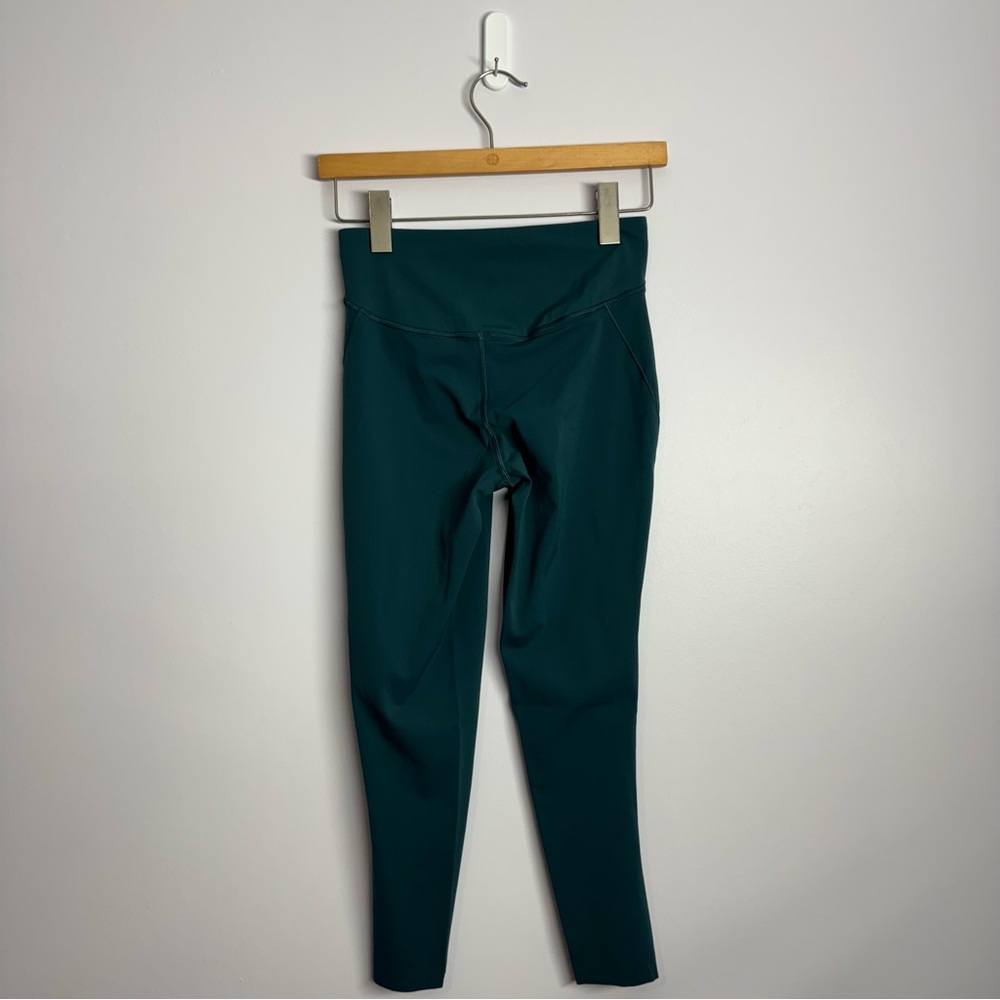 Lululemon Base Pace High-Rise Crop 23" - Green Jasper - Picture 4 of 8